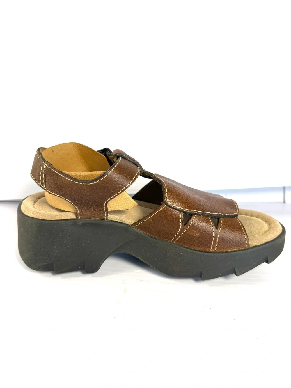 Canyon River Blues Brown Leather T-Strap Sandals Unisex